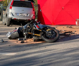 Dwa śmiertelne wypadki na drogach Mazowsza. Rowerzysta i motocyklista zginęli po potrąceniu