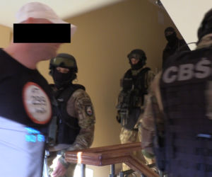 Policjanci zatrzymali producentów i sprzedawców dopalaczy Wrocławia
