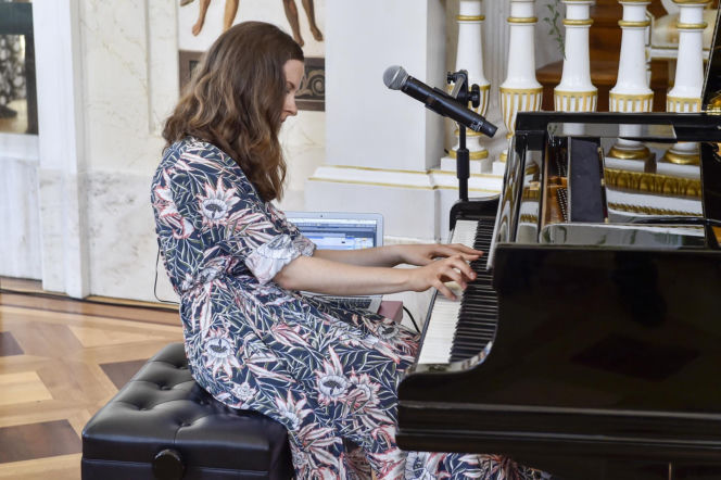 Hania Rani zdobyła prestiżową nagrodę za muzykę filmową! Kim jest?