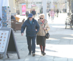 Stefan Friedmann z żoną na spacerze