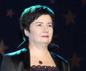 Hanna Gronkiewicz-Waltz zachwyca na zdjęciu sprzed lat! Wygląda niczym gwiazda kina lat 70.