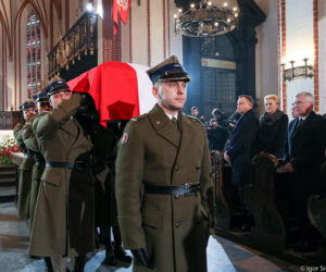 Czekali z pogrzebem na Kaczyńskiego
