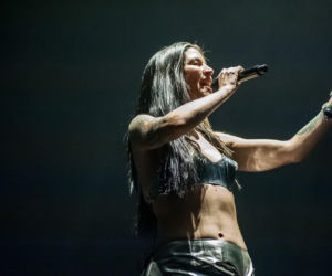 Misternie zaplanowane wizualne widowisko – Epica, Amaranthe i Charlotte Wessels zagrali w Warszawie [RELACJA]