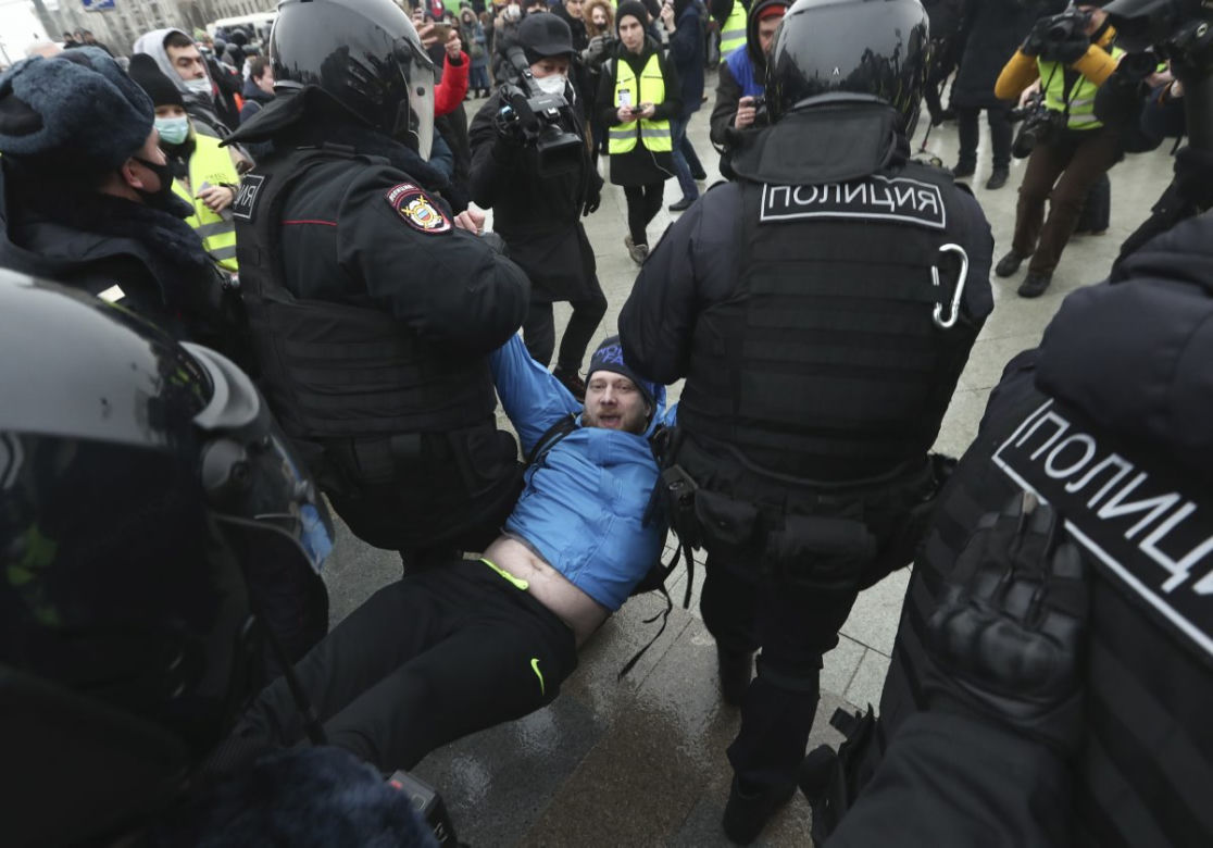 Wyszyli na ulice dla Navalnego. Protesty w Rosji.
