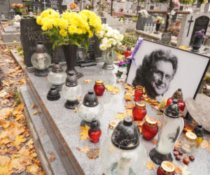 Spoczywają tu Szymborska, Wodecki i Matejko. Cmentarz Rakowicki kryje groby wielkich Polaków