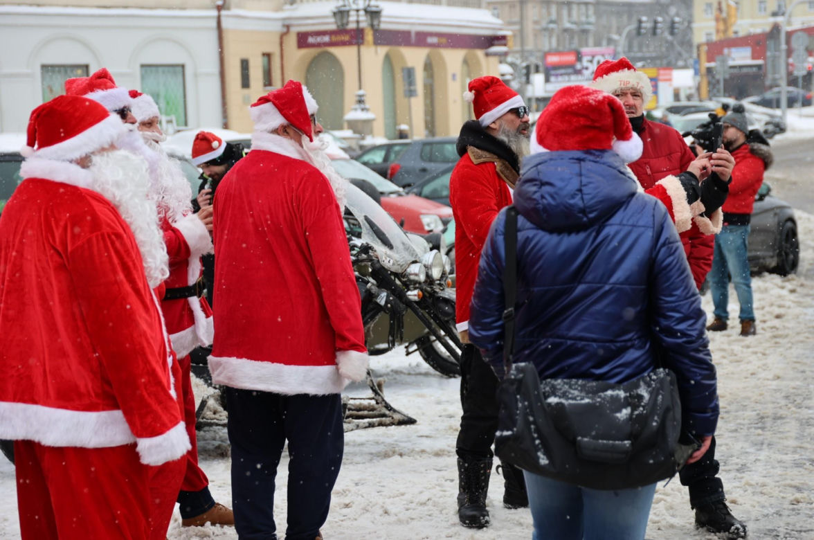 Śnieżyca niestraszna MotoMikołajom z Lublina!