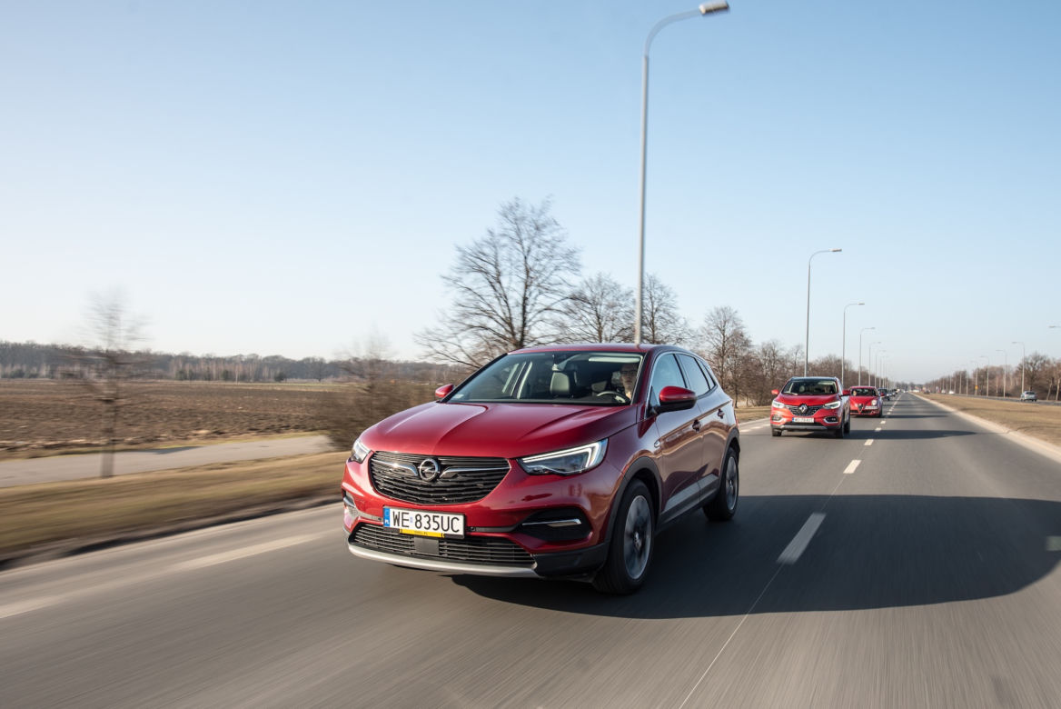Renault Kadjar TCe 140 FAP vs Opel Grandland X 1.5 Diesel 130 KM Start/Stop AT8