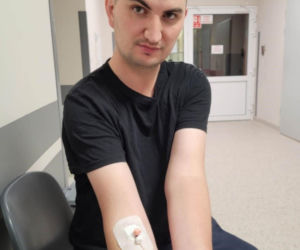 Choruje od dziecka, ale co roku znajduje siły by zbierać pieniądze na WOŚP. „Widzę, jak ważna jest ta pomoc”