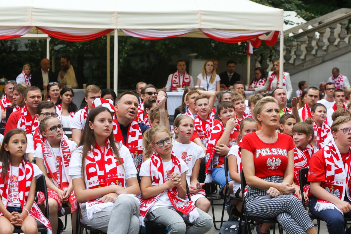 Para prezydencka ogląda mazc Polska - Senegal