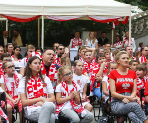 Para prezydencka ogląda mazc Polska - Senegal