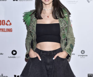 Gwiazdy w dziwacznych stylizacjach. Moda na recykling 2