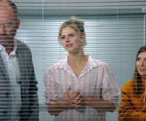Barwy szczęścia, odcinek 2227. Marek (Marcin Perchuć), Iwona (Izabela Zwierzyńska), Agata (Natalia Zambrzycka)