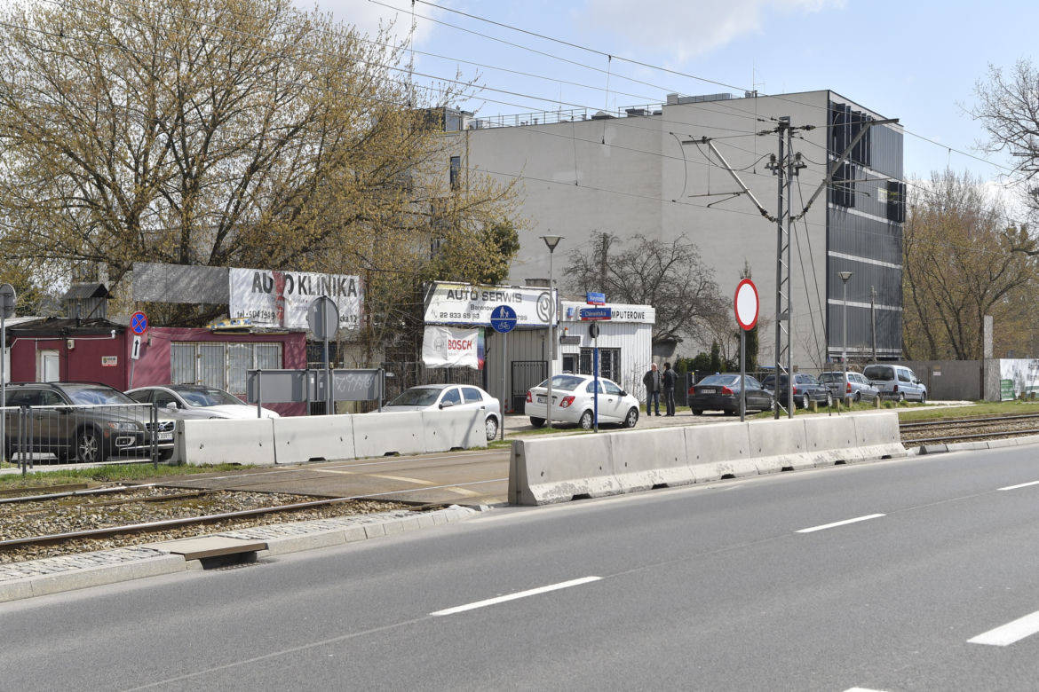 Zamknęli drogę i straciłem klientów. Przedsiębiorcy z Marymonckiej narzekają na decyzje drogowców 