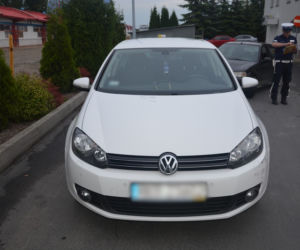 Kompletnie pijany wjechał w dystrybutor na stacji paliw
