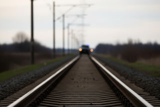 Zderzenie pociągu Intercity w Wadowicach. Czy kierowca osobówki zignorował sygnały?