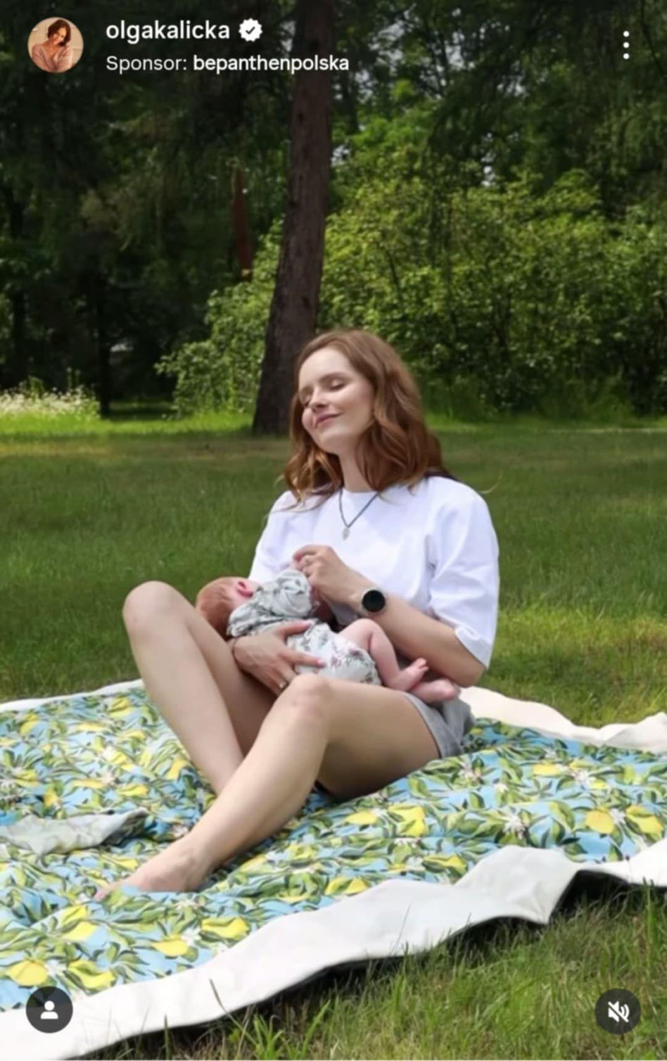 Olga Kalicka ruszyła z promocją… własnego dziecka! Córeczka ma zaledwie miesiąc, a już występuje w reklamie