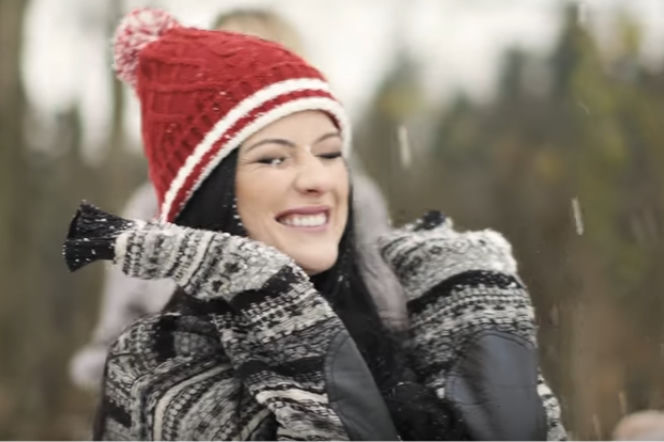 Jula - kadr z teledysku Gdy gwiazdka
