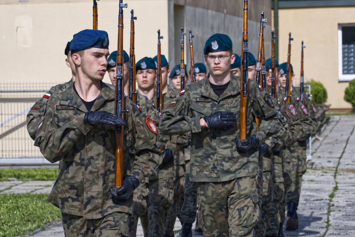 Uczniowe ZS nr2 przygotowują się do finału Przeglądu Musztry Klas Mundurowych