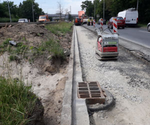 Na ul. Krzywoustego we Wrocławiu powstaje nowy buspas