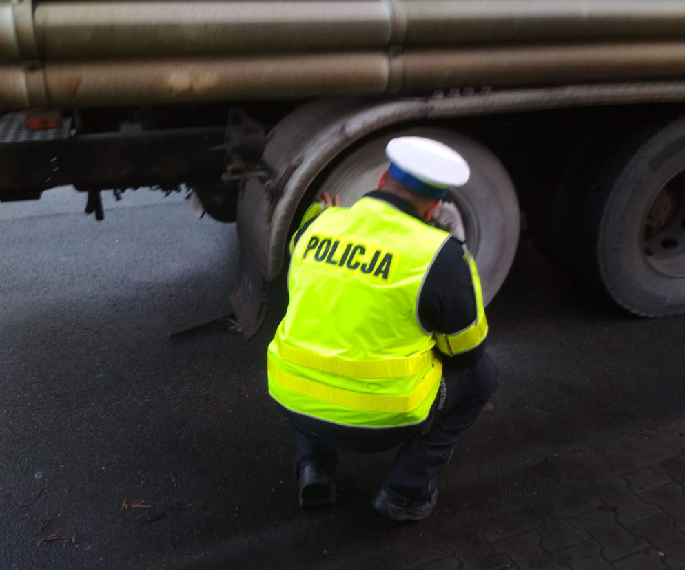 Policjant z Torunia zapobiegł tragedii! 17 tysięcy litrów oleju opałowego i dym...