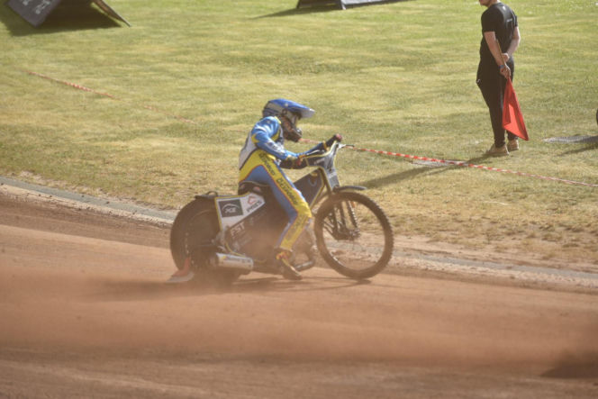 PRES Grupa Deweloperska Toruń - Gezet Stal Gorzów: Zdjęcia kibiców z meczu 7. kolejki PGE Ekstraligi na Motoarenie