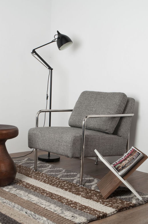 Designerski szary fotel na stalowych rurkach
