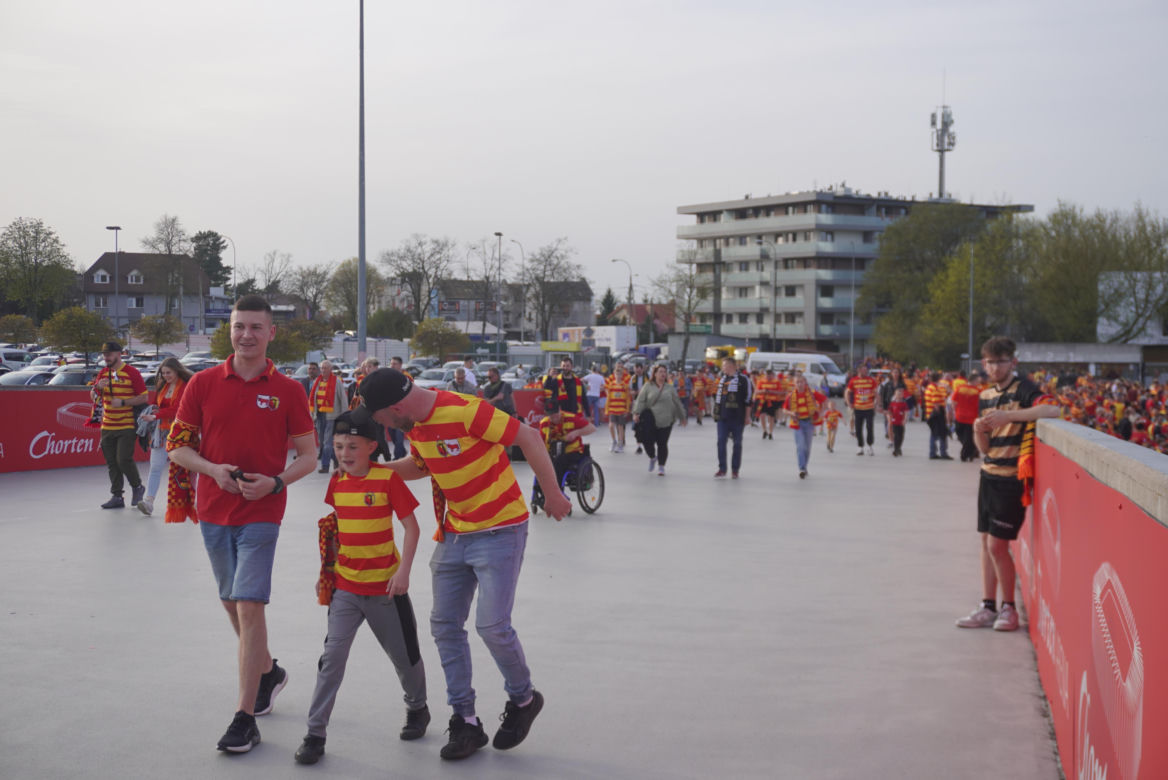 Kibice Jagiellonii Białystok przed meczem z Realem Betis 17.04.2025