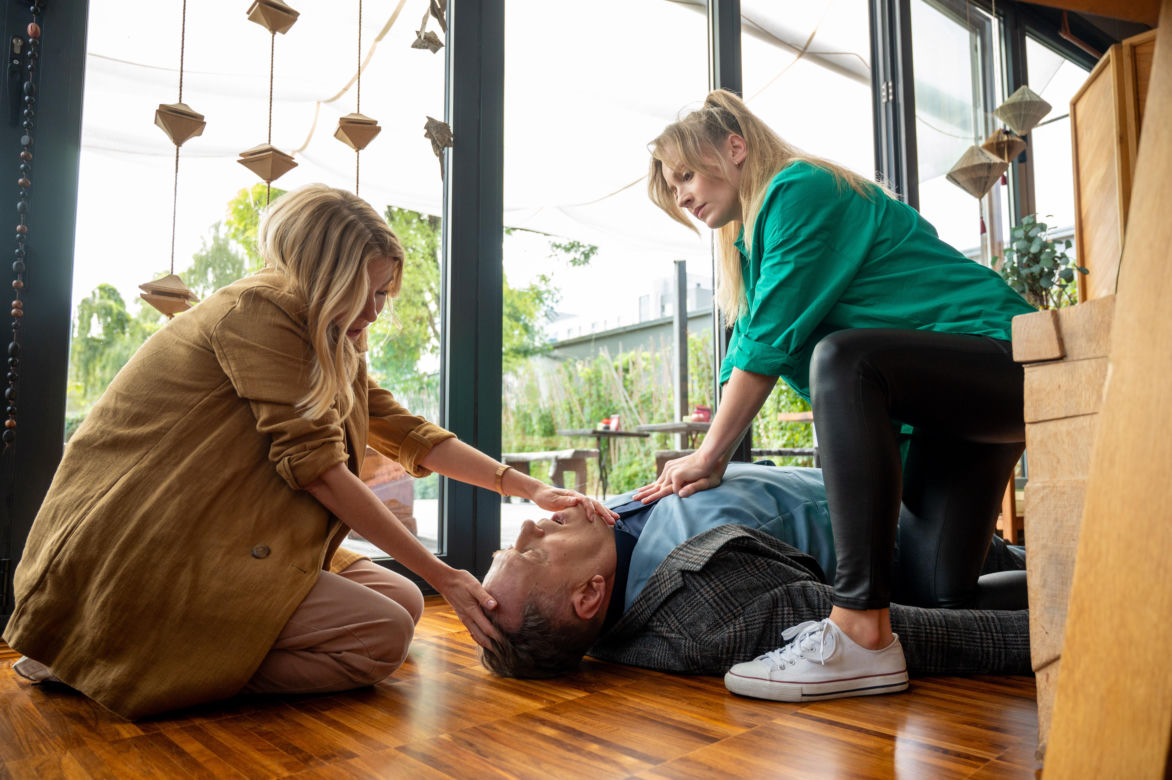 Barwy szczęścia odc. 2936: Renata (Anna Mrozowska), Stefaniak (Grzegorz Gierak), Dominika (Karolina Chapko)