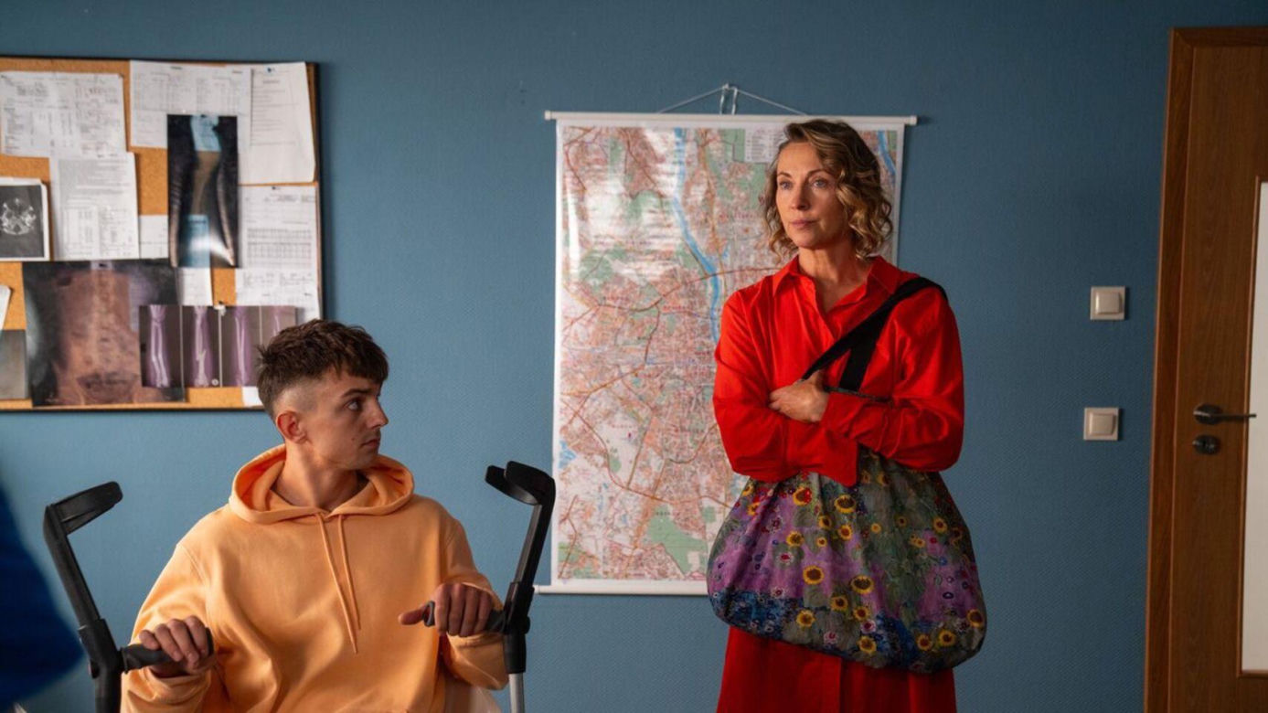 Barwy szczęścia odc. 3076. Mirek (Oliwier Kozłowski), Beata (Anita Jancia)