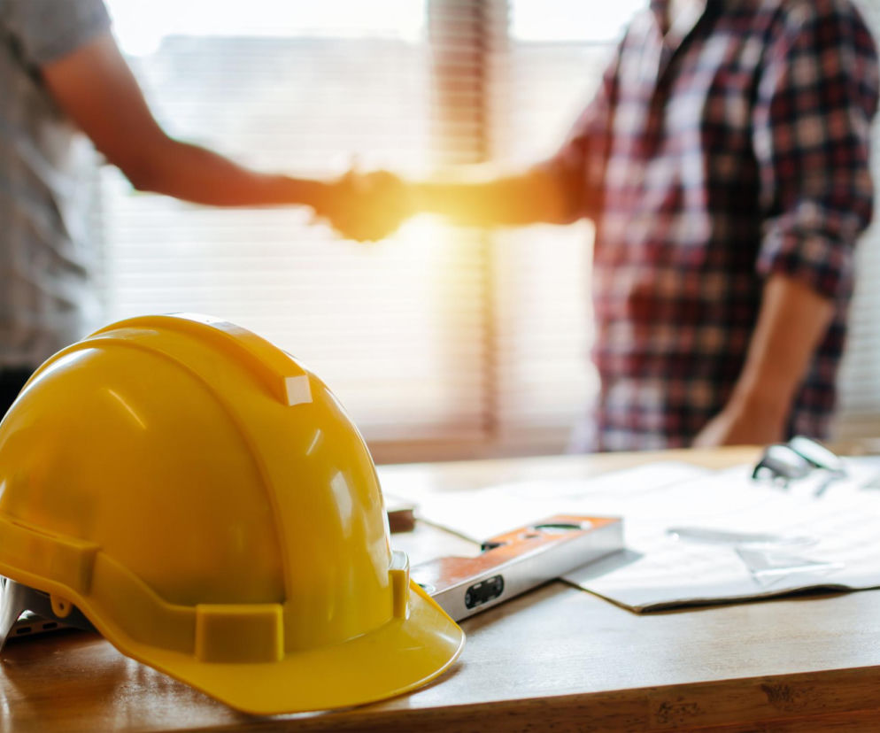 Umowa o roboty budowlane: najważniejsze regulacje, ryzyka i zabezpieczenia stron