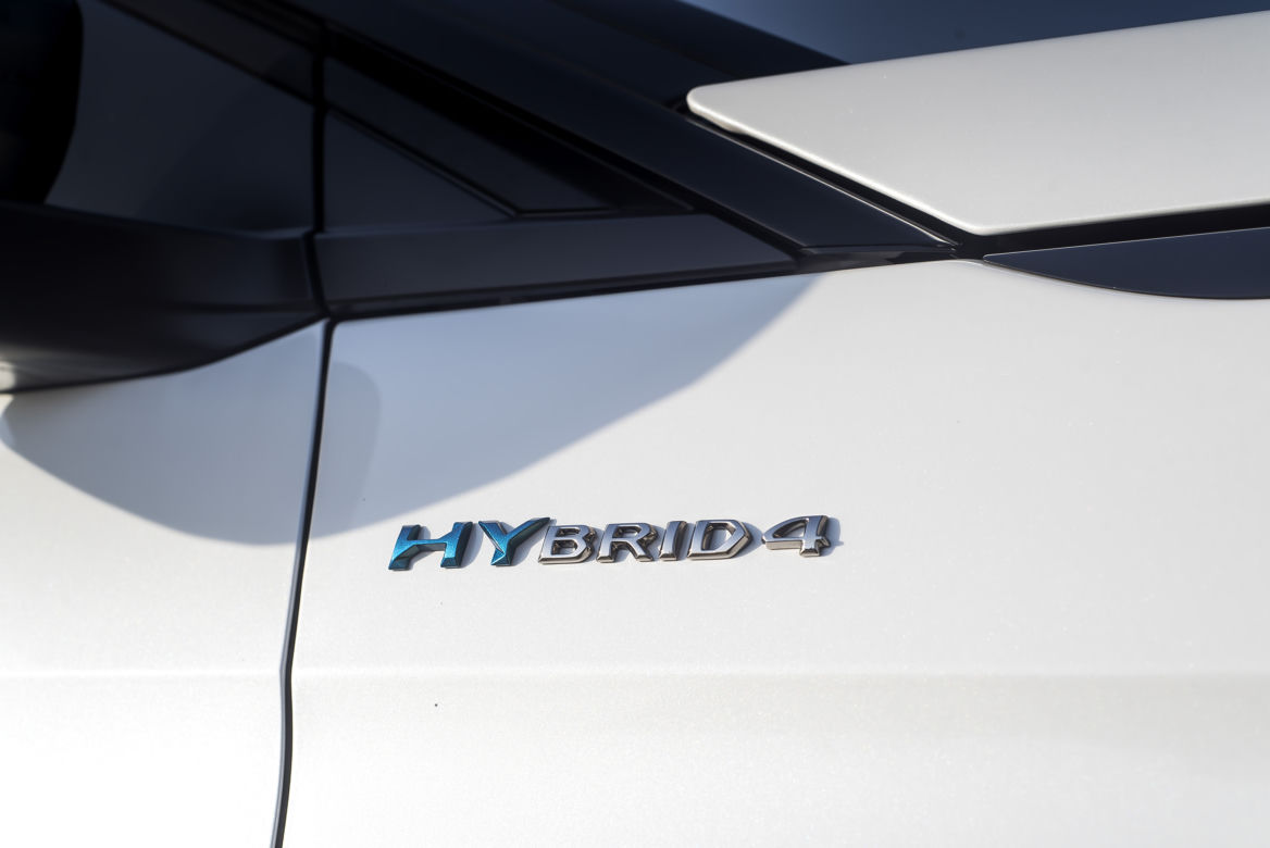 Peugeot 3008 Hybrid4 EAT8 GT