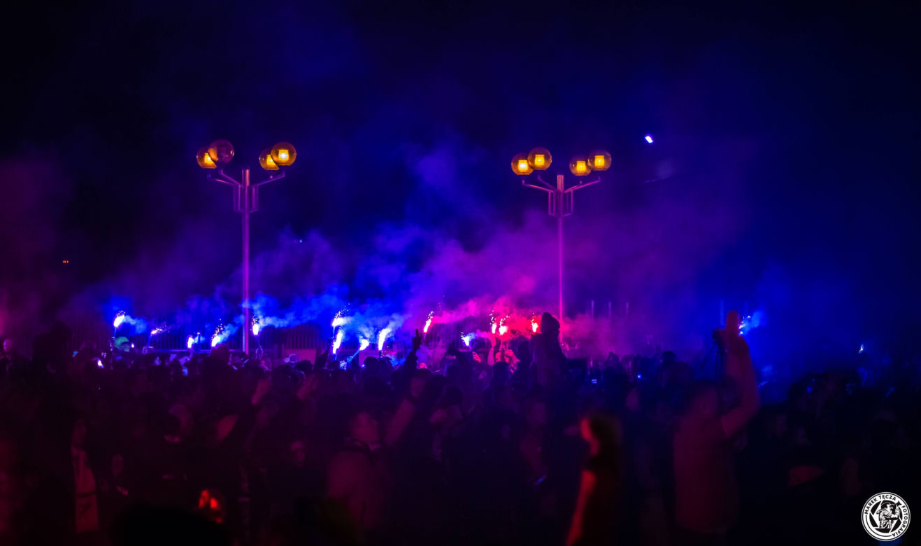 Raków Częstochowa Mistrzem Polski! Nocna feta w Częstochowie