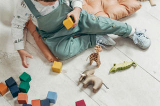 Niebezpieczne zabawki w sklepach. UOKiK ostrzega: Twoje dziecko może stracić słuch