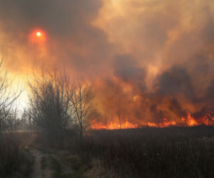 Wielka chmura dymu nad Warszawą! Co się dzieje?!