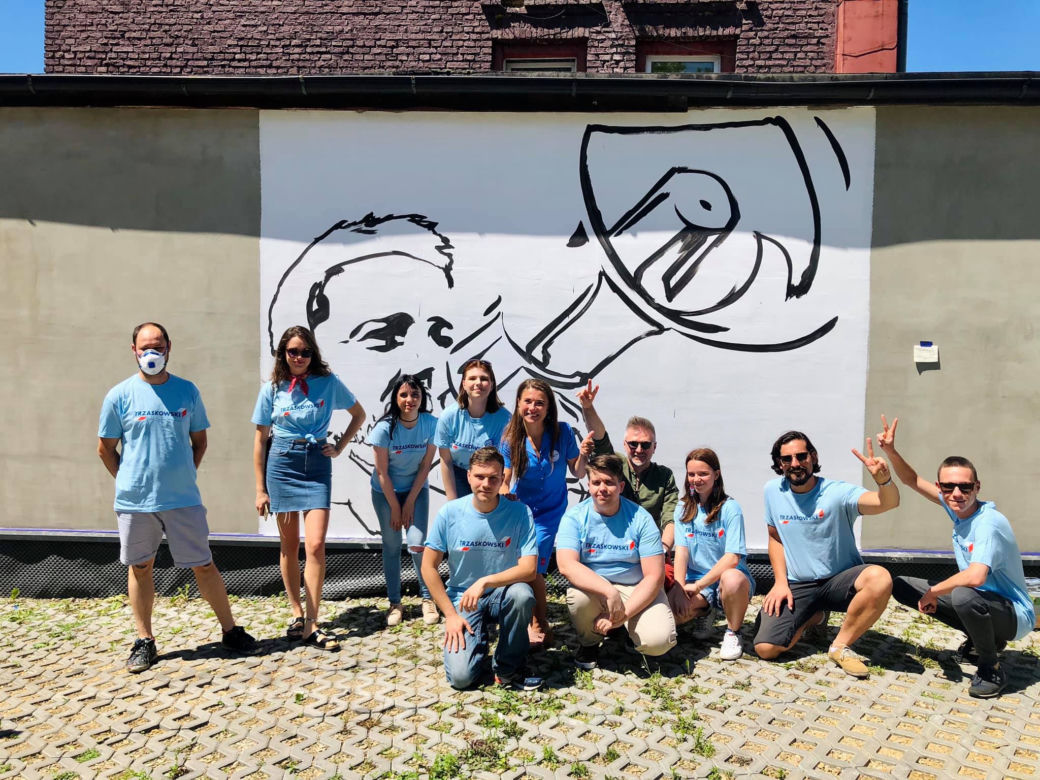 W Katowicach powstał wyjątkowy mural z Rafałem Trzaskowskim. Stworzył go znany artysta [ZDJĘCIA]