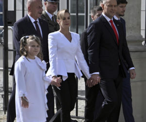 Kasia Nawrocka dostała prezent od córki zagranicznej pierwszej damy! Tak się wspierają małżonki prezydentów