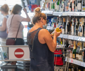 Tak Beata Kozidrak kupuje alkohol