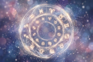 Horoskop na dziś, 17 czerwca. Kosmiczna energia czyni z emocji Twój kompas, sprawdź, jaką duchową lekcję przygotowały dla Ciebie gwiazdy