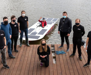 Studenci Politechniki Wrocławskiej zbudowali łódź napędzaną energią słoneczną