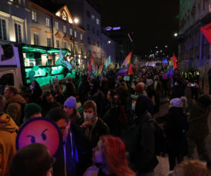 Strajk Kobiet w Warszawie. Tłumy znów wychodzą na ulice