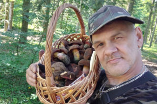 Pierwsze ceglastopore w Świętokrzyskiem już są. Grzybiarze ruszają do lasu o świcie 