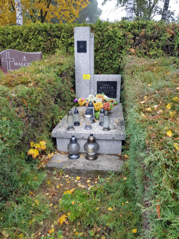 Zrobiliśmy spacer po białostockich nekropoliach. Sprawdź w jakim stanie są nagrobki historycznych postaci [ZDJĘCIA]