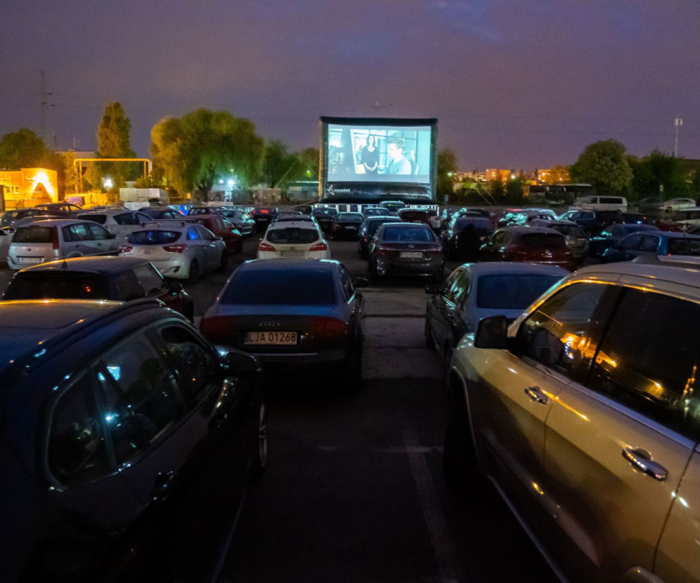 Samochodowe kino Ferment w Poznaniu 