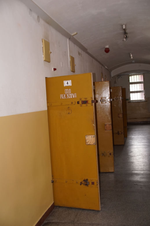"Mały Zgon" kręcony na Warmii i Mazurach. Zobacz, jak wygląda dawny Areszt Śledczy w Bartoszycach