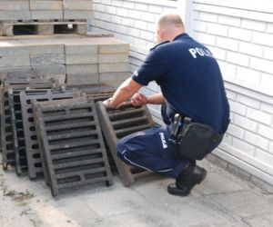 Zatrzymano złodzieja kratek ściekowych
