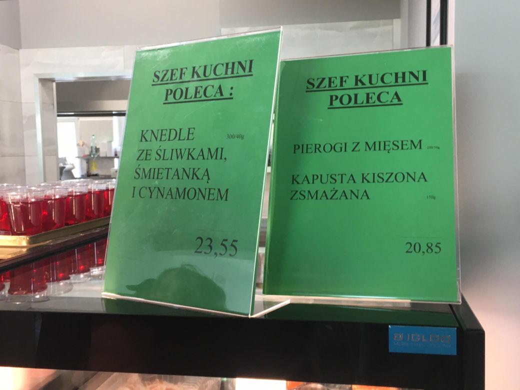 Bar mleczny KAprys znajduje się przy ul. Marii Skłodowskiej-Curie