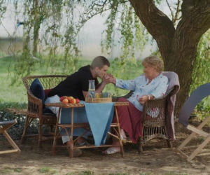 M jak miłość po wakacjach. Barbara (Teresa Lipowska), Mateusz (Rafał Kowalski)