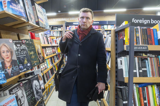 Sławomir Mentzen na zakupach w galerii