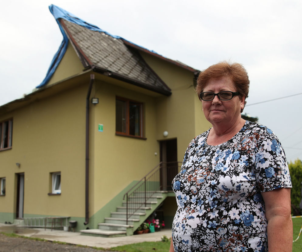 Brzeźnica. Ulewa zniszczyła dach domu
