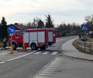 Wypadek w Brwinowie. 12-latka potrącona na pasach